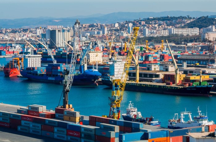 shipping cargo